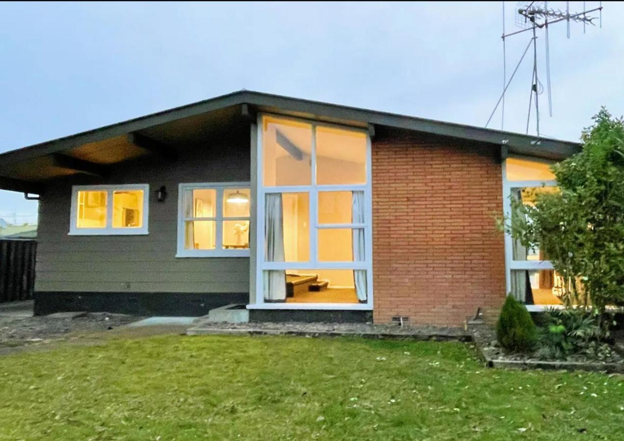 3 Bedroom Family House In Excellent Location Hamilton Exterior photo